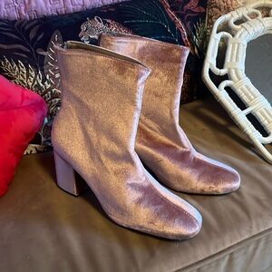 Free People Rose Velvet Boots
New w/o tags